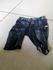 Girls' Distressed Denim Capris