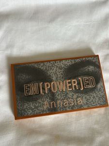 Annasia "Empowered" 18-Shade Eyeshadow Palette 🎨