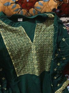Emerald Green Embroidered Kurta size xxl