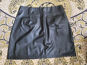 Chic Black Faux Leather Mini Skirt