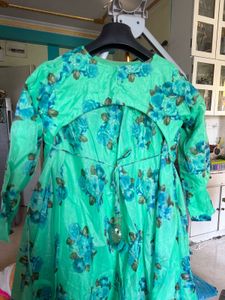 Green Floral Print Blouse with Cutout Back