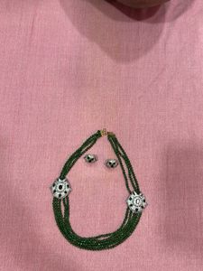 woman green stone elegant necklace set