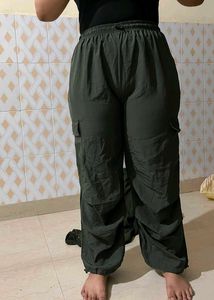 New with tag cargo pants for girls