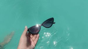 cateye uv protected sunglasses