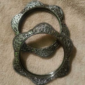 Elegant Filigree Bangle pack of 2