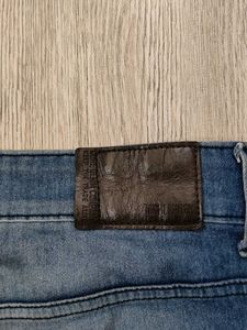 Ma5677 Highlander jeans waist 34 inches
