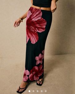 Floral Print skirt - size S
