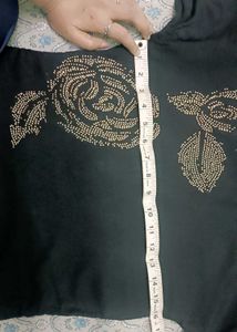 Elegant Black Kurta with Gold Rose Embellishments