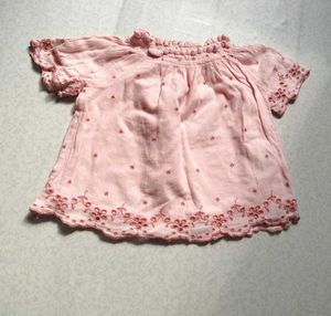 BabyGap Girl Outfit - Top &amp; Shorts Set