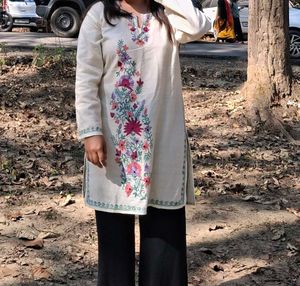 Embroidered Cream Kurta