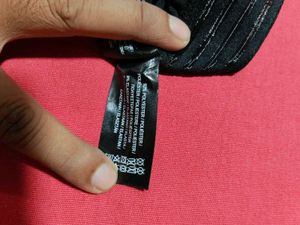 BLACK STRETCH WORKOUT SHORTS – SIZE M