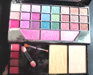 Make Up Kit