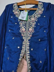 Elegant Blue Kurta Set with Intricate Embroidery