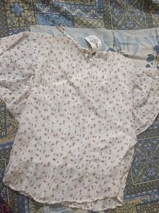 Floral Print Pleated Top