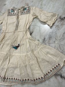 Embroidered Tiered Kurta