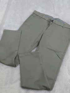Men's Classic Fit Chinos