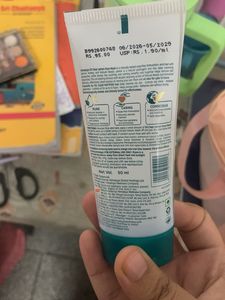 Himalaya Oil Clear Lemon Face Wash