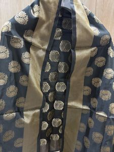Elegant Black &amp; Gold Dupatta
