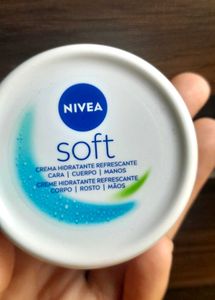 Nivea Soft Moisturizing Cream
