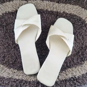 Stylish White Slip-On flats