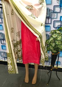 Elegant Ethnic Dupatta with Design Floral Motifs