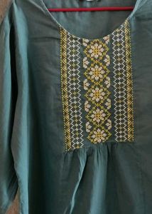 Embroidered Green Tunic Top 💚