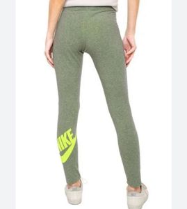 NIKE Premium Authentic Active Wear Fitness Tights