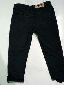 Black Capri Jeans