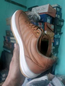 NEW NO USED CASUAL SHOE FOR MEN.