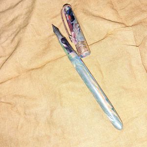 Artistic Vintage Fountain Pen with Cap