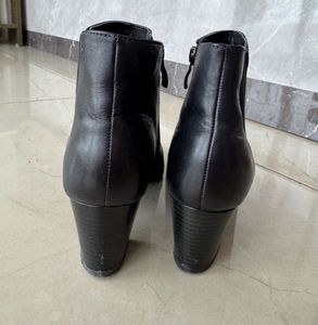 Real leather ankle boots, size EU 37, UK4