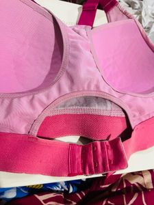 Pink Sports Bra In “ SALE”💗💗