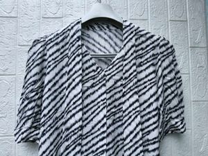 New with tag Korean Stylish Zebra Print Bow Blouse