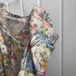 Zara Floral Print Puff Sleeve Top