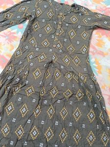 Cotton Blend One Line Henna Kurti