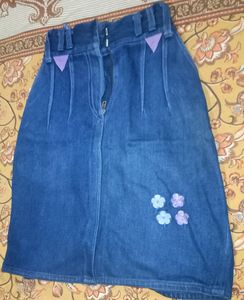 Casualwear Shorts &amp; Skirt