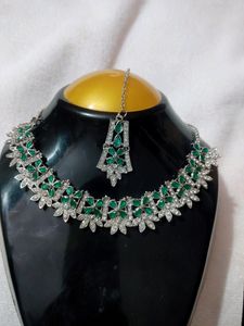 Necklace Set With Green Colour Kundan
