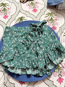 Trendy Green Floral Skirt used only once
