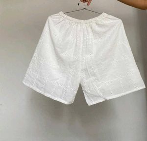 White Eyele shorts