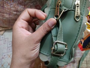 Beautiful 😻 Olive Handbags+ Sling bag 😍💰