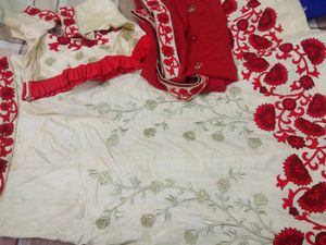 🔥beautiful Partywear Lahnga With Velvet Embroidery
