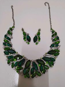 Emerald Green Statement Necklace &amp; Earrings Set