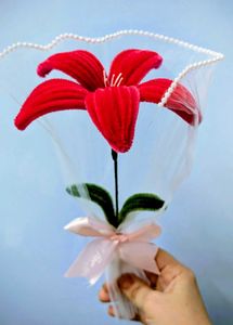 Beautiful Lily single piece flower