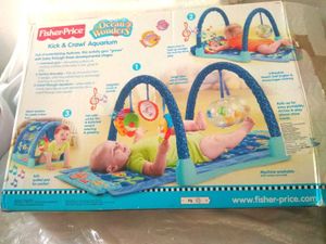 Fisher-Price Ocean Wonders Kick &amp; Crawl Aquarium