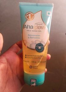 Aaha Glow Face Wash