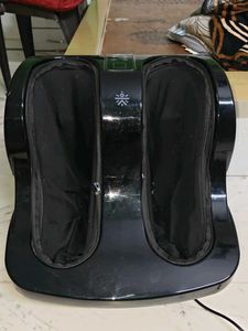 Black Foot Massager Machine