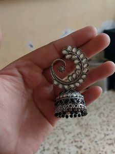 Jhumkha