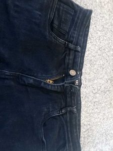 Classic Black High-Waisted Jeans