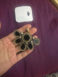 Vintage Icing Pendant