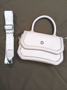 Chic Pink Top-Handle Handbag with Detachable Strap